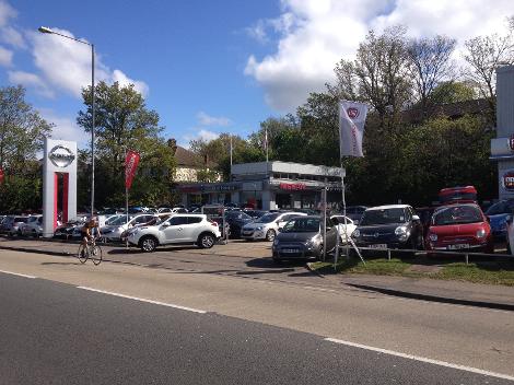 Glyn hopkin nissan buckhurst hill essex